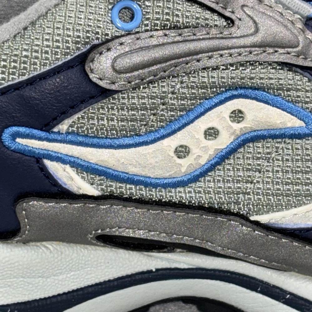 Saucony Grid Trail Running Shoes Silver Navy Blue Womens 7 Style 1261-4 Sneaker - Picture 9 of 9